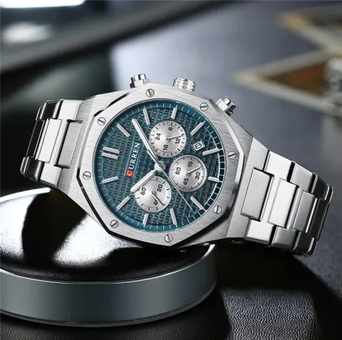 CURREN 8440 — Cronógrafo de acero, brazalete integrado