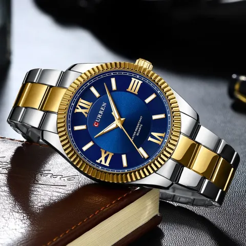 Reloj CURREN 8453 para hombre — caja de 42 mm, bisel estriado y brazalete en acero