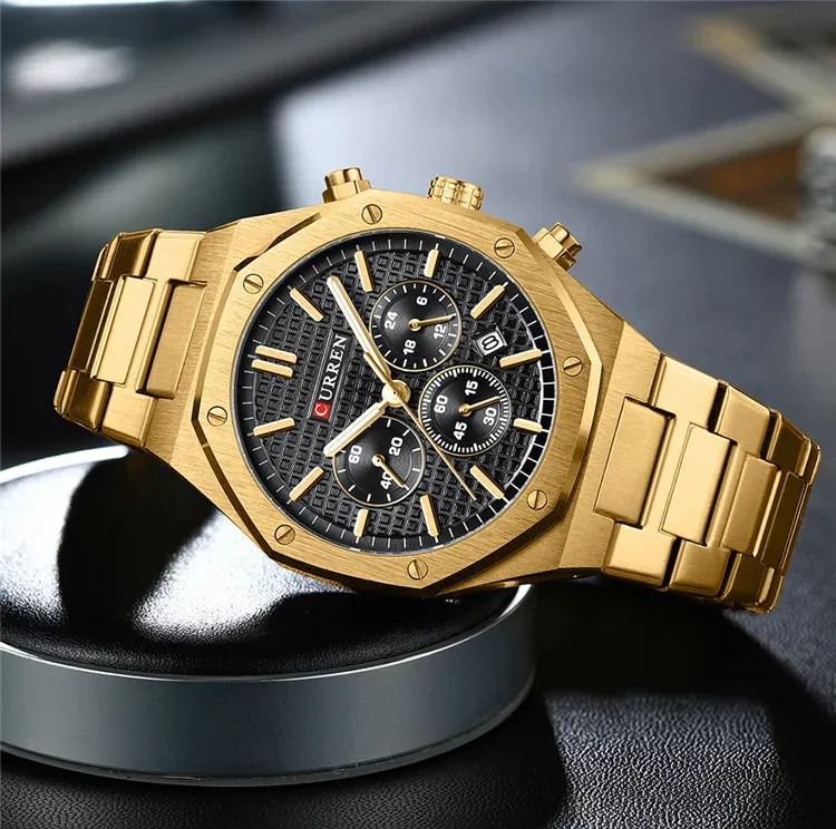 CURREN 8440 — Cronógrafo de acero, brazalete integrado